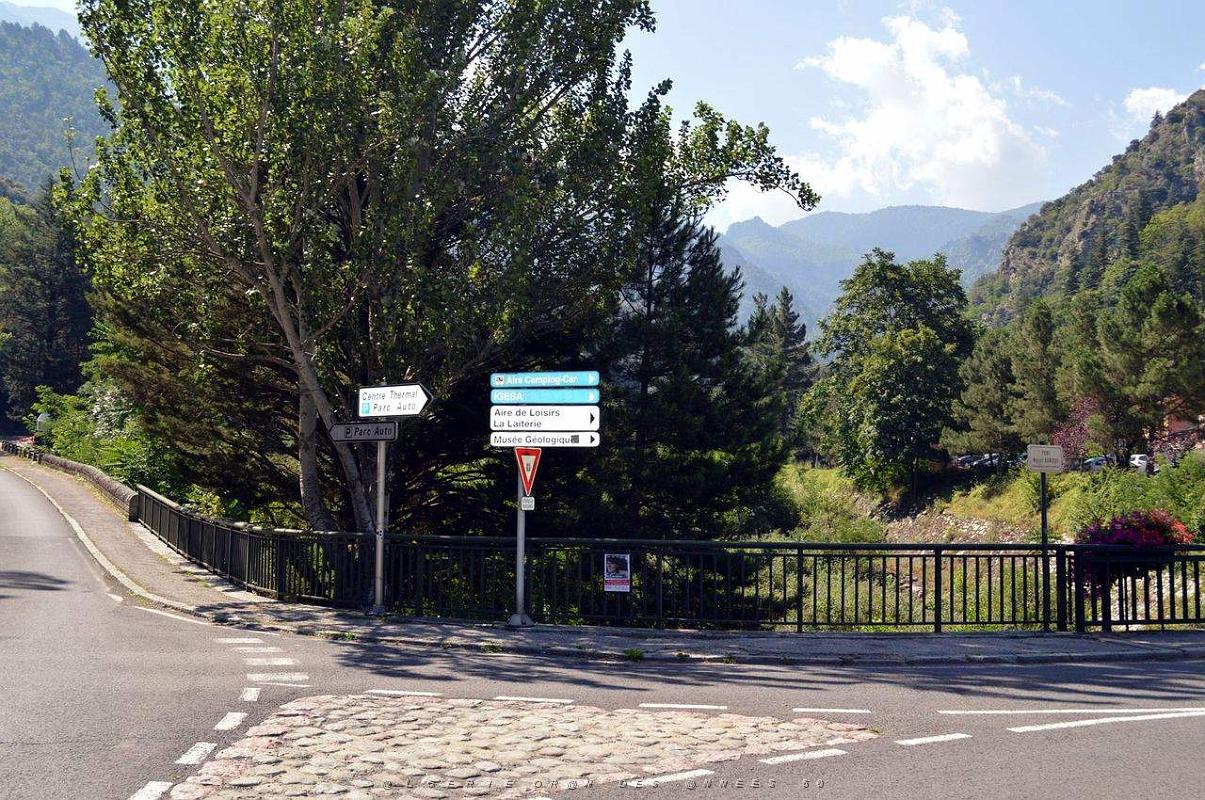 1 VERNET LES BAINS - PO - LE VIILAGE (64).JPG